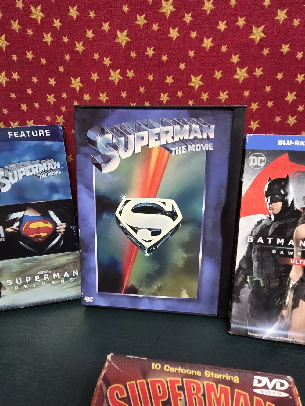 **Superman DVD/VHS Collection - Classic Superman Covers (Blue & Red)** - Picture 9 of 10